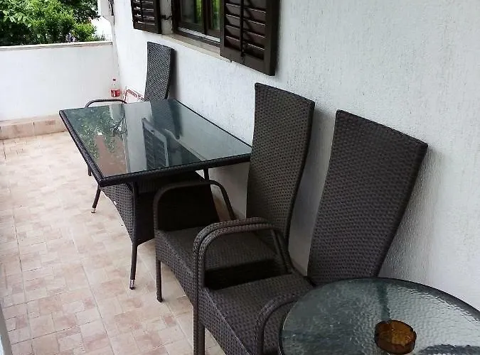 Filipo Apartments